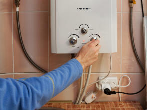 维修电器热水器壁挂炉热水器提供简单维修-更换辅件/调试、更换比例阀、更换水箱服务